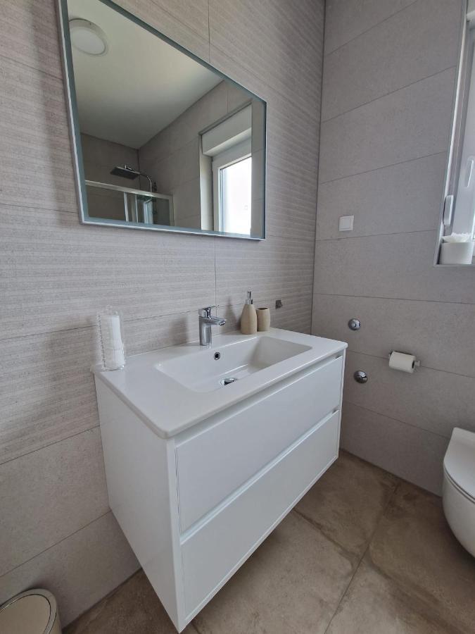 Deluxe Apartment Mila Nin Esterno foto