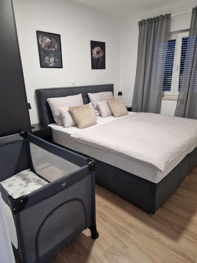 Deluxe Apartment Mila Nin Esterno foto