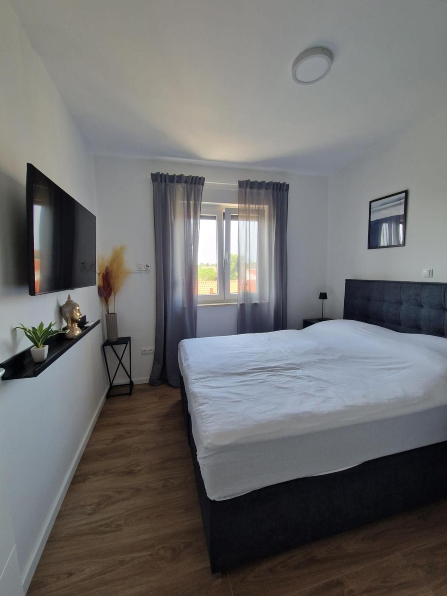 Deluxe Apartment Mila Nin Esterno foto